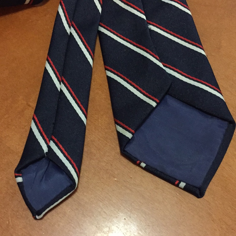 2 for $15 Carnival pure silk tie - Picture 4 of 4